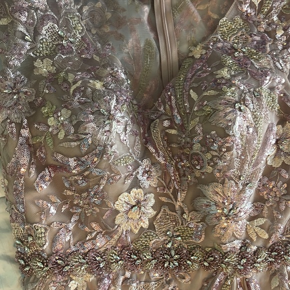 Mac Duggal Pink Embellished Cap Sleeve Bodice Flowy Gown - Picture 9 of 12